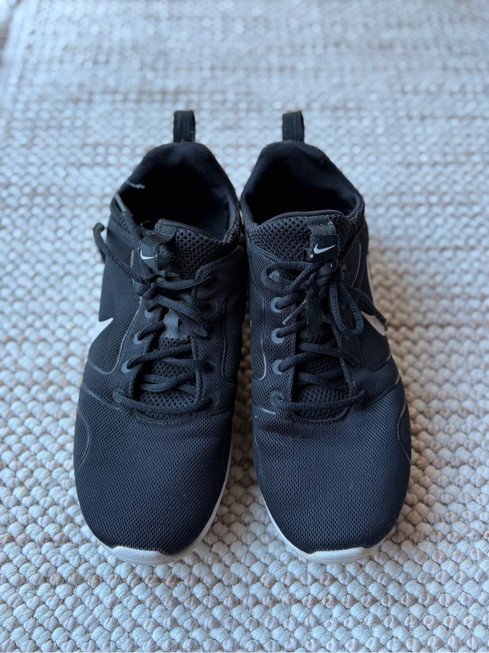 Nike Men’s Black Lace-Up Sneakers